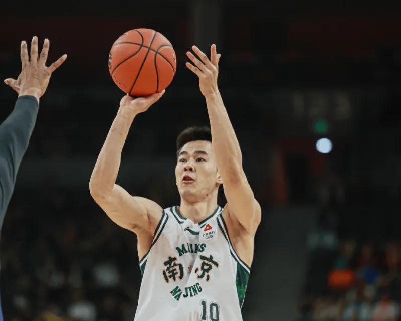 AG体育登录入口-郭昊文汉兹暴走也带不动同曦！王世龙+3将纯战犯，防守几乎为0！