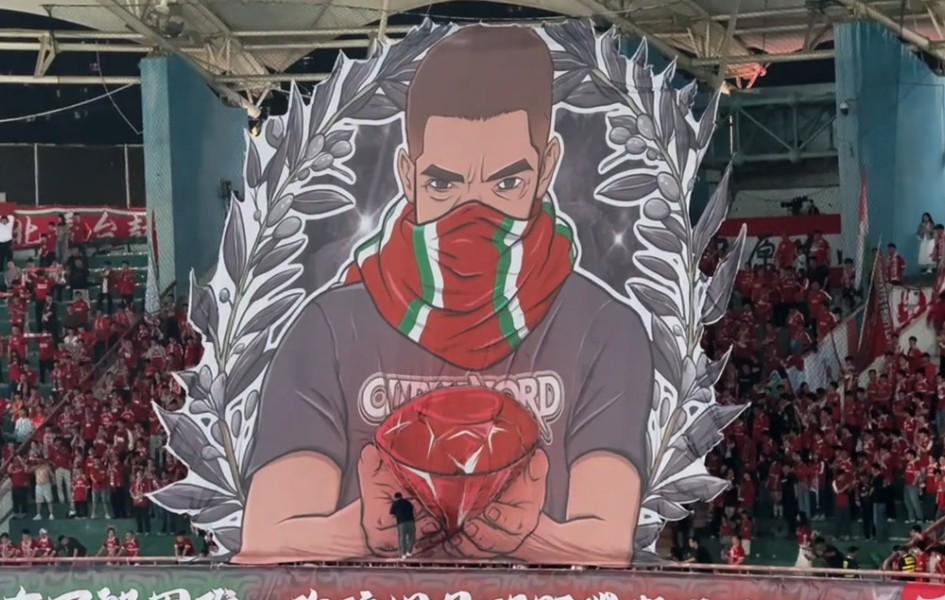 AG体育登录入口-河南对申花Tifo：纵有万般困难，你依旧是那颗璀璨耀眼的珍宝